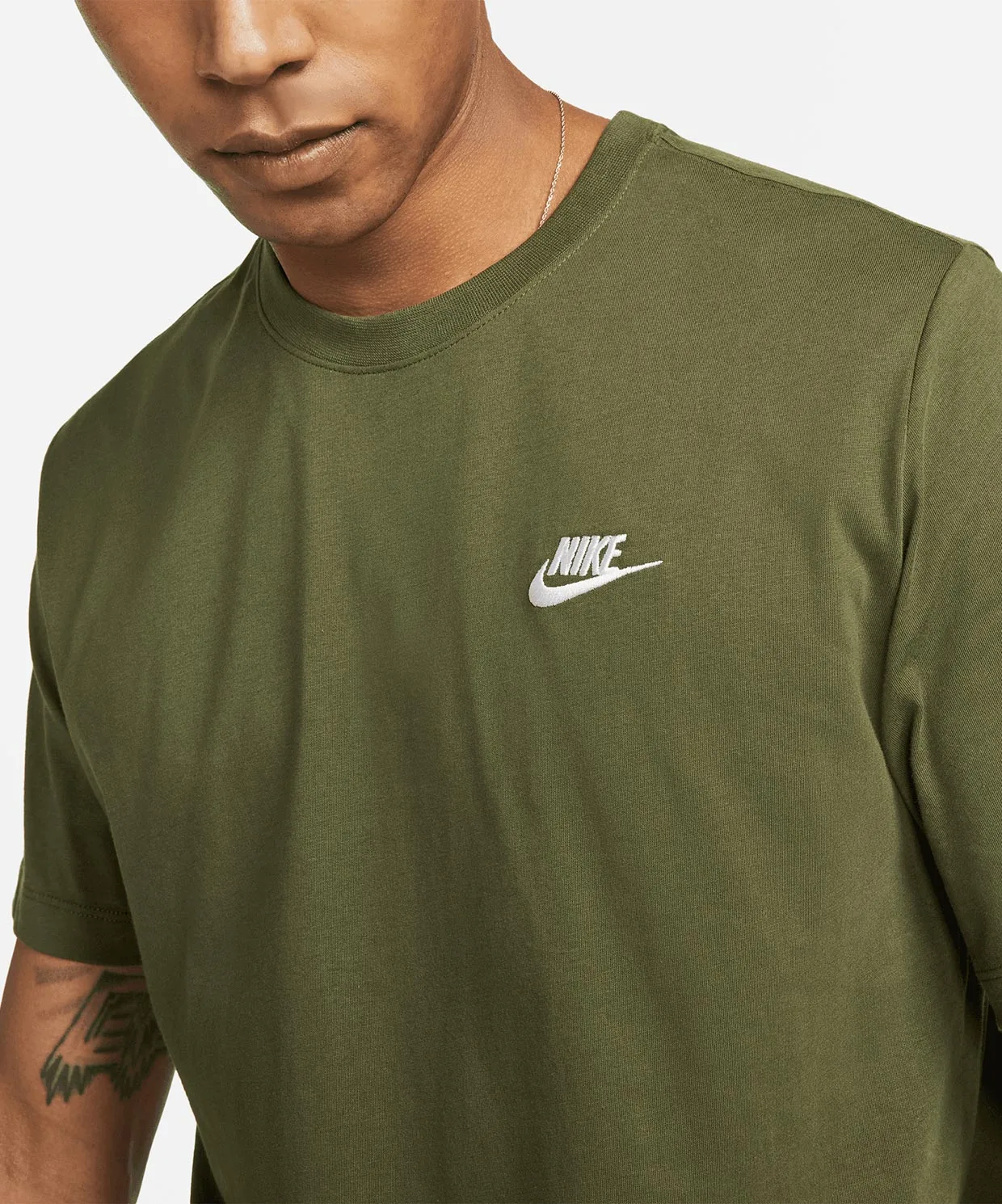 Nike sportswear club tshirt hotsell