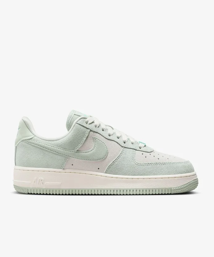 Resim Nike Air Force 1 '07 Se