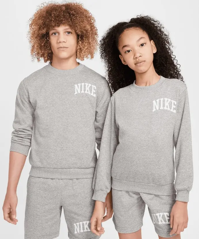 Resim Nike Sportswear Club Big Kids' French Terry Crew-Neck Sweatshirt