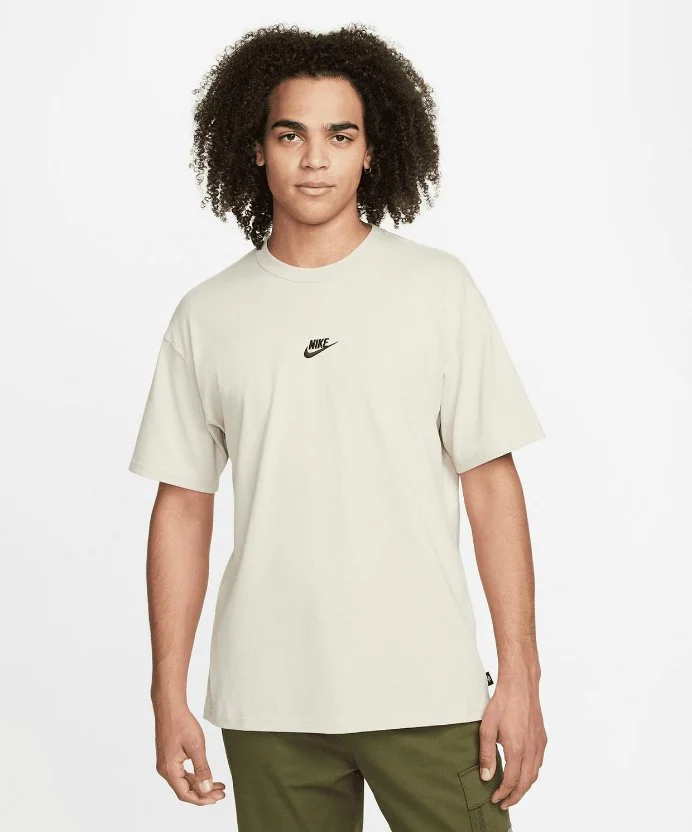 Resim Nike Sportswear Premium Essentials T-Shirt