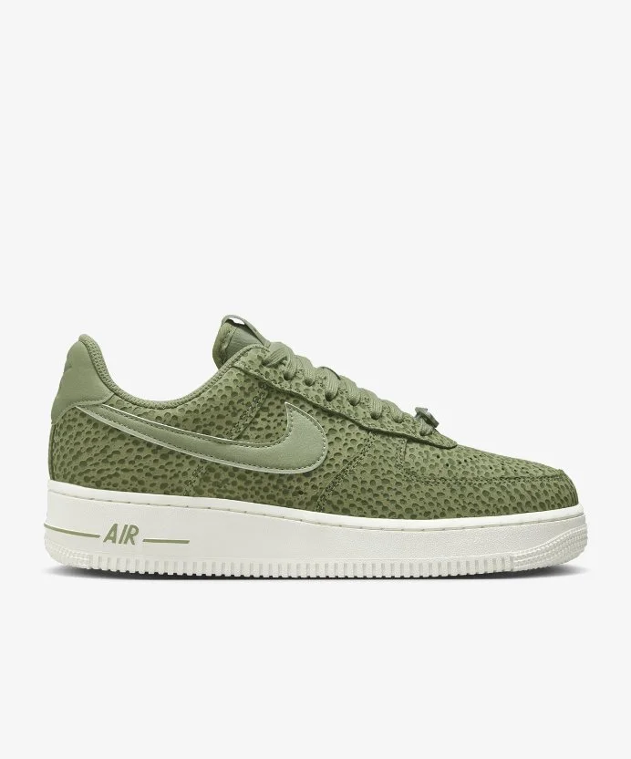 Resim Nike Air Force 1 '07 Premium Women's Shoes