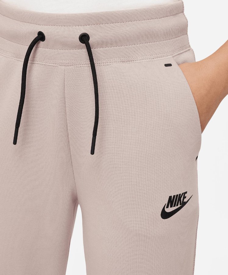 Resim Nike Sportswear Tech Fleece