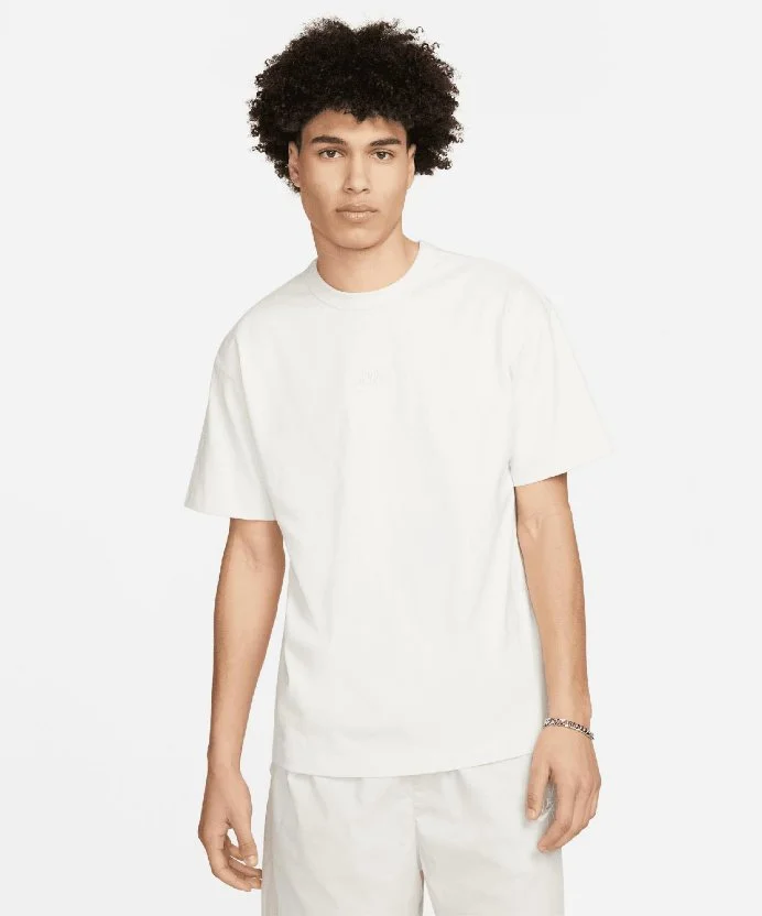 Resim Nike Sportswear Premium Essentials T-Shirt